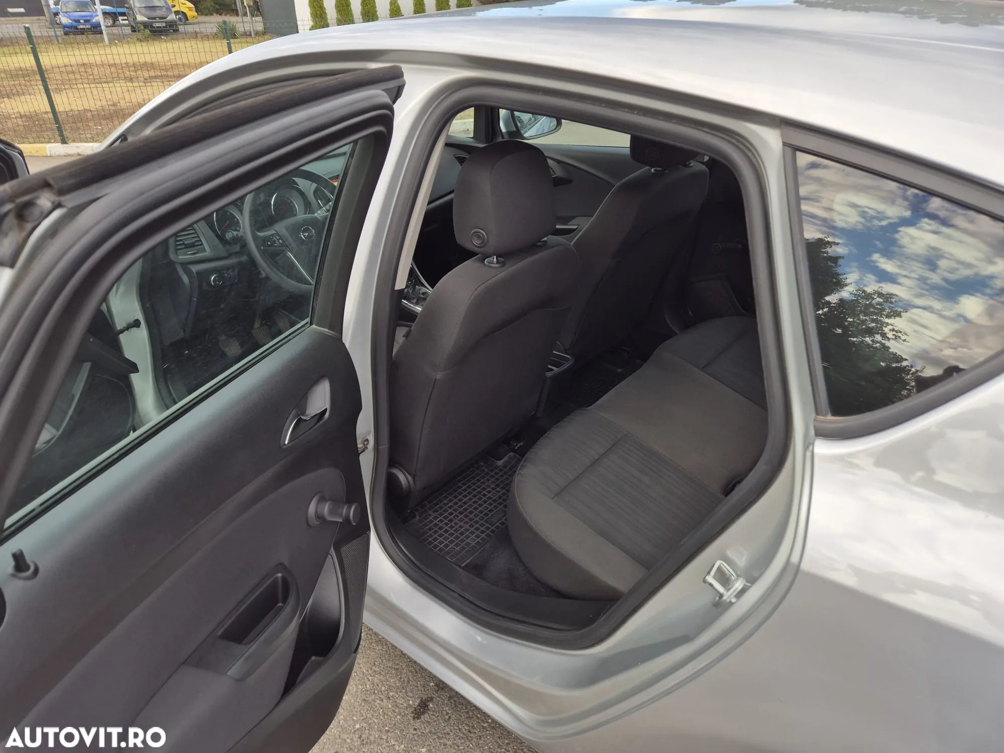 Opel Astra 1.7 CDTI Enjoy - 10