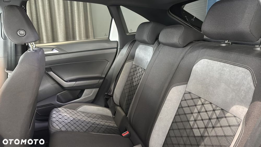 Volkswagen Taigo 1.5 TSI ACT R-Line DSG - 17