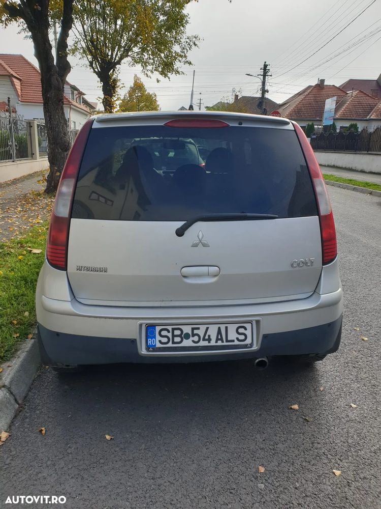 Mitsubishi Colt - 5