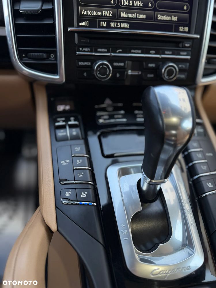 Porsche Cayenne S - 24