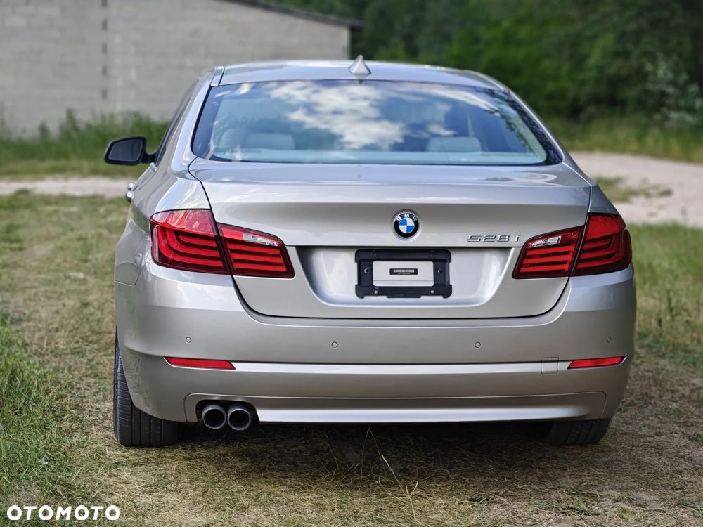 BMW Seria 5 528i Sport-Aut - 5