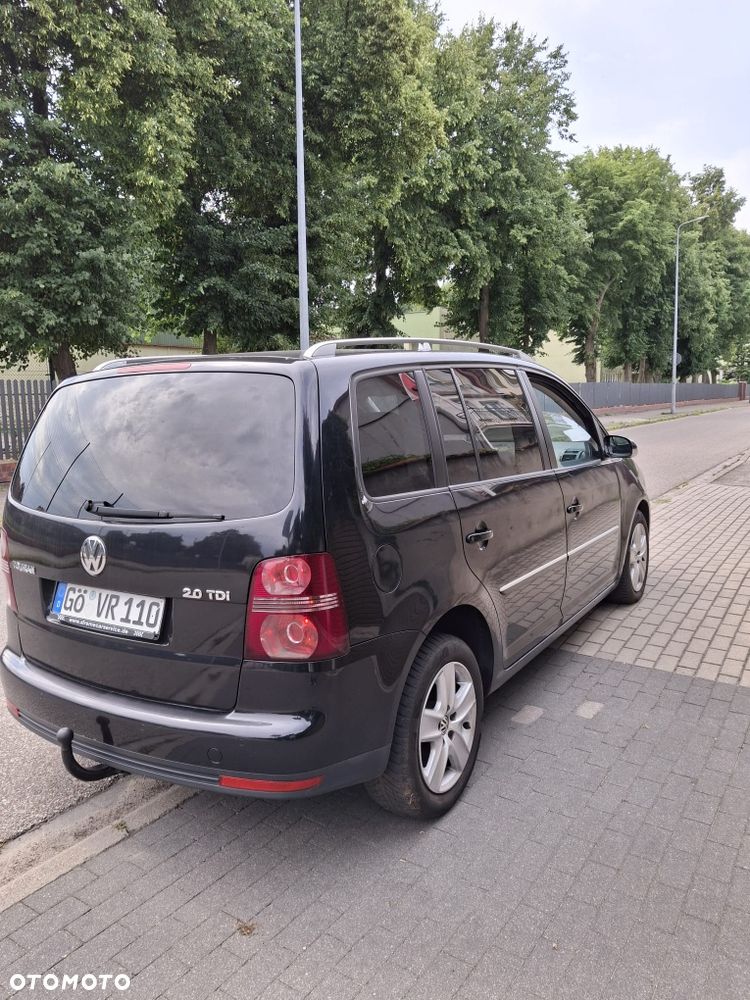 Volkswagen Touran - 3