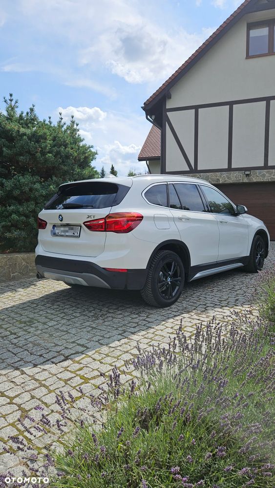 BMW X1 sDrive18i xLine - 4