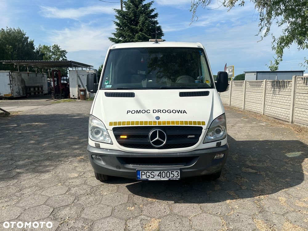 Mercedes-Benz Sprinter - 11