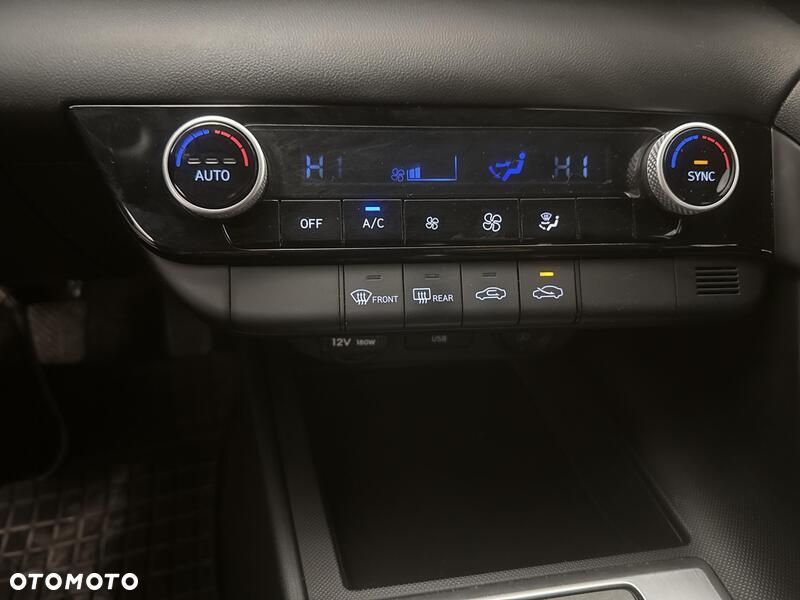 Hyundai Elantra - 16