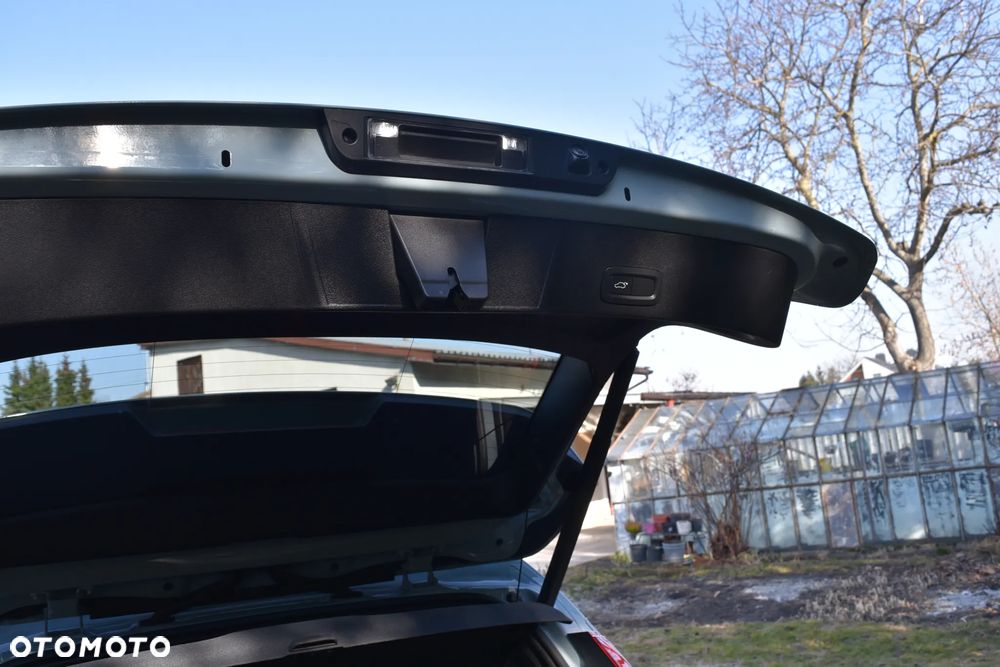 Volvo XC 40 T5 AWD Geartronic Momentum Pro - 31