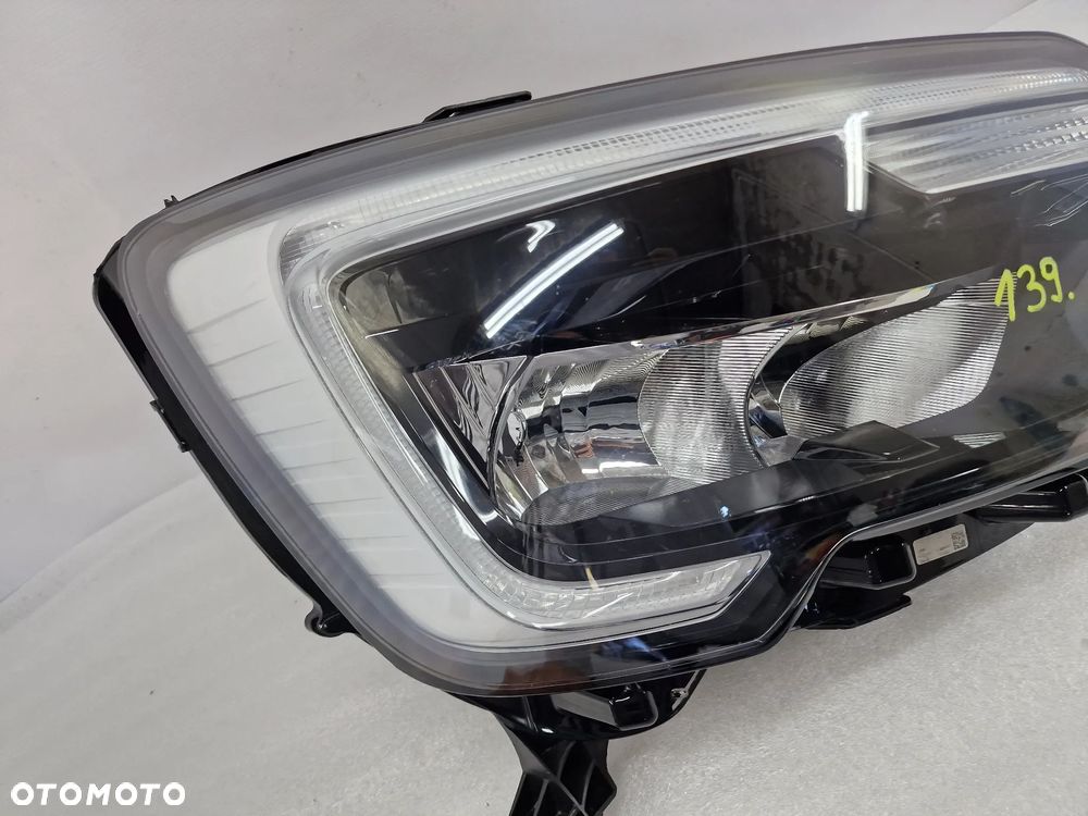 RENAULT MASTER IV 4 19- PRAWA LAMPA PRZEDNIA PRZÓD FULL LED , NR 260105567R , NR AUKCJI LA139 - 4