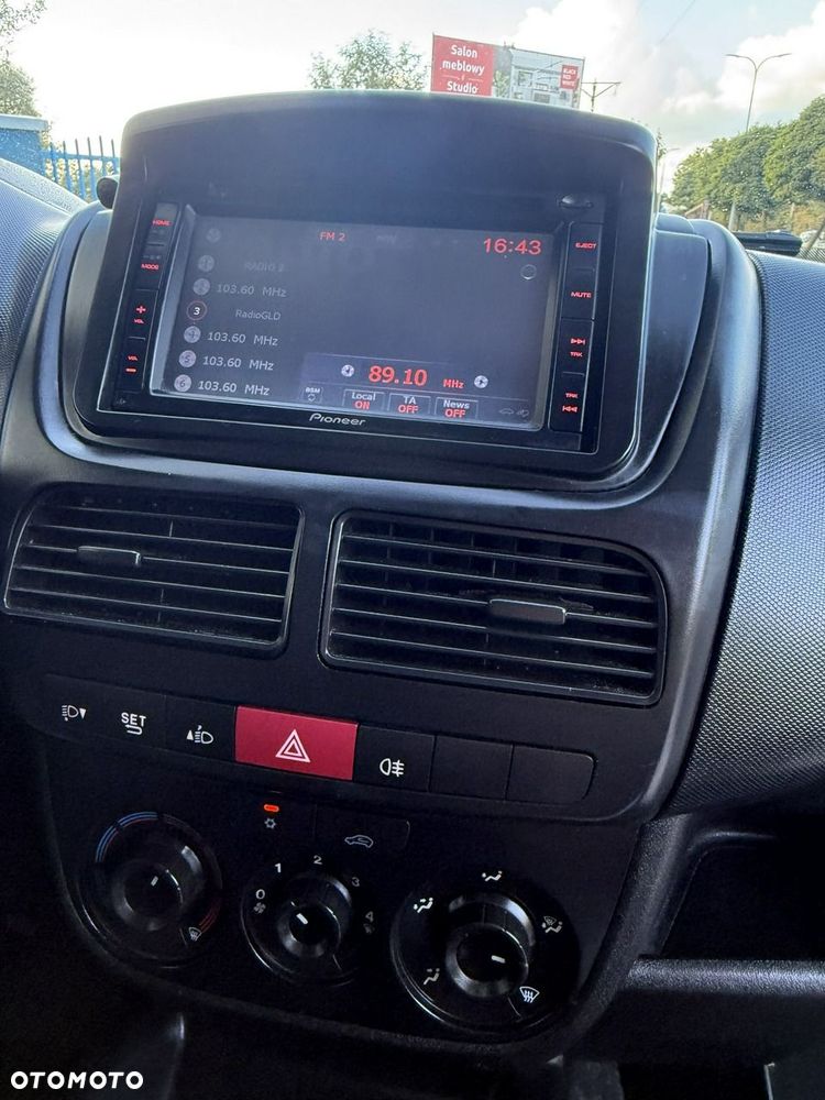 Opel Combo - 8