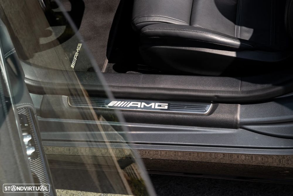 Mercedes-Benz SL 63 AMG 4Matic+ — fotografia 15
