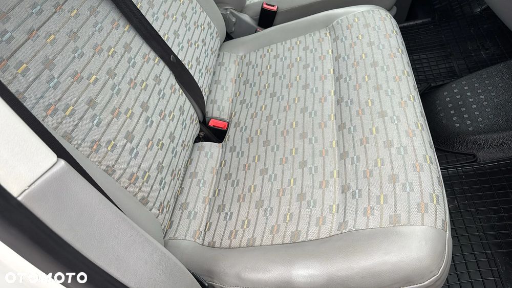 Volkswagen Transporter T5 - 21