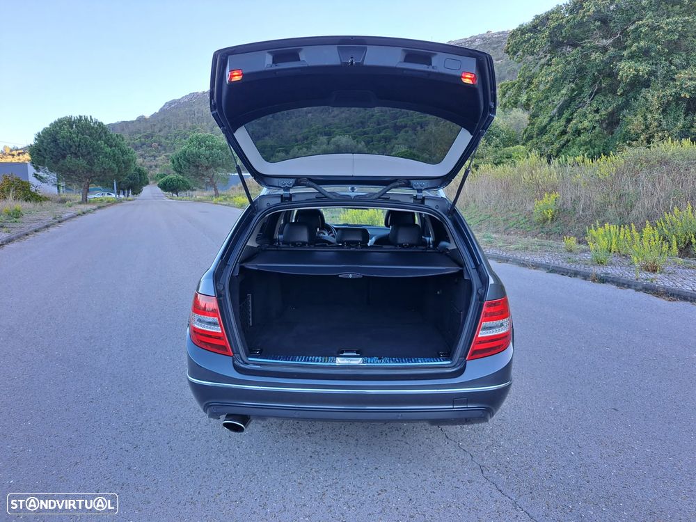 Mercedes-Benz C 220 - 32