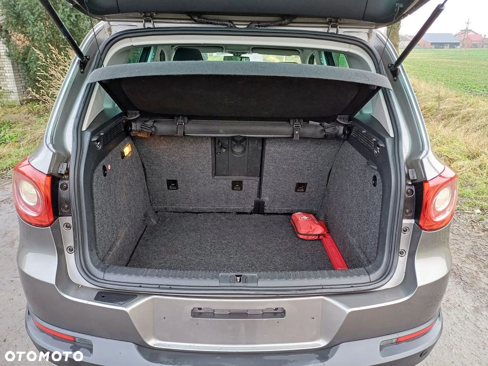 Volkswagen Tiguan 2.0 TDI DPF BlueMotion Technology Trend & Fun - 10