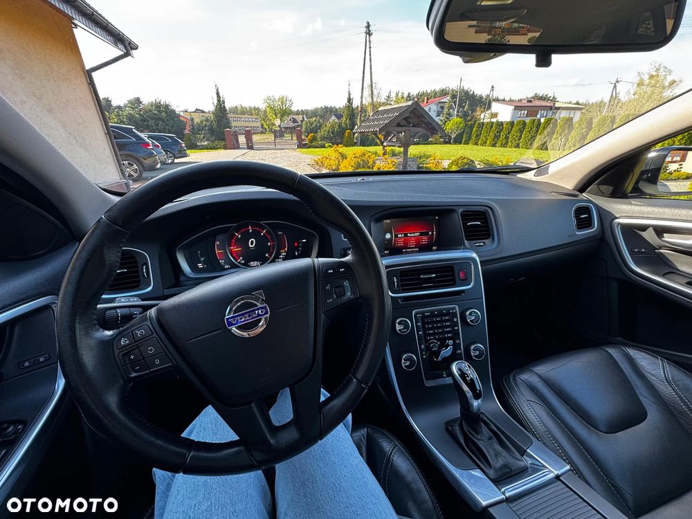 Volvo V60 Cross Country D3 Geartronic - 17