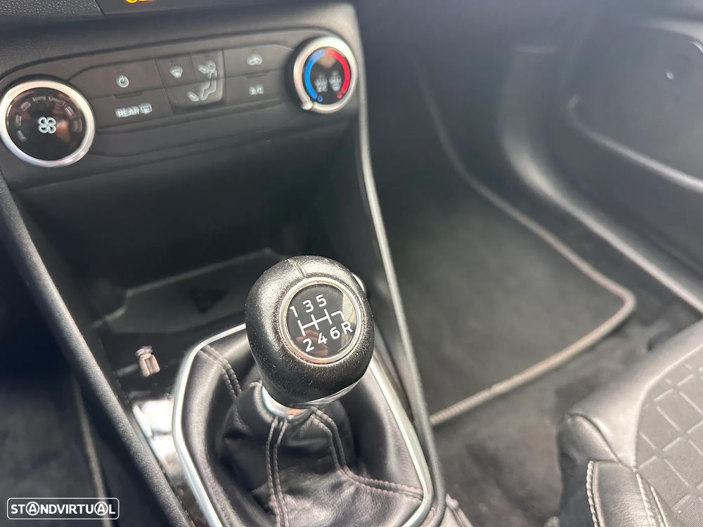 Ford Fiesta 1.0 EcoBoost Titanium — fotografia 10