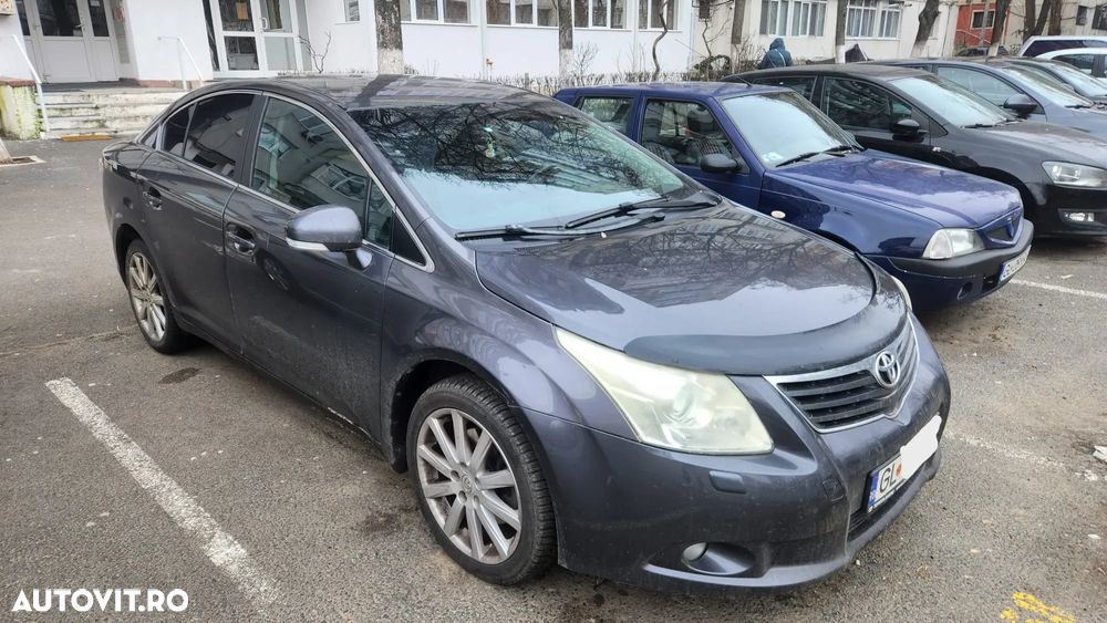 Toyota Avensis 2.2 D-4D Luxury - 3