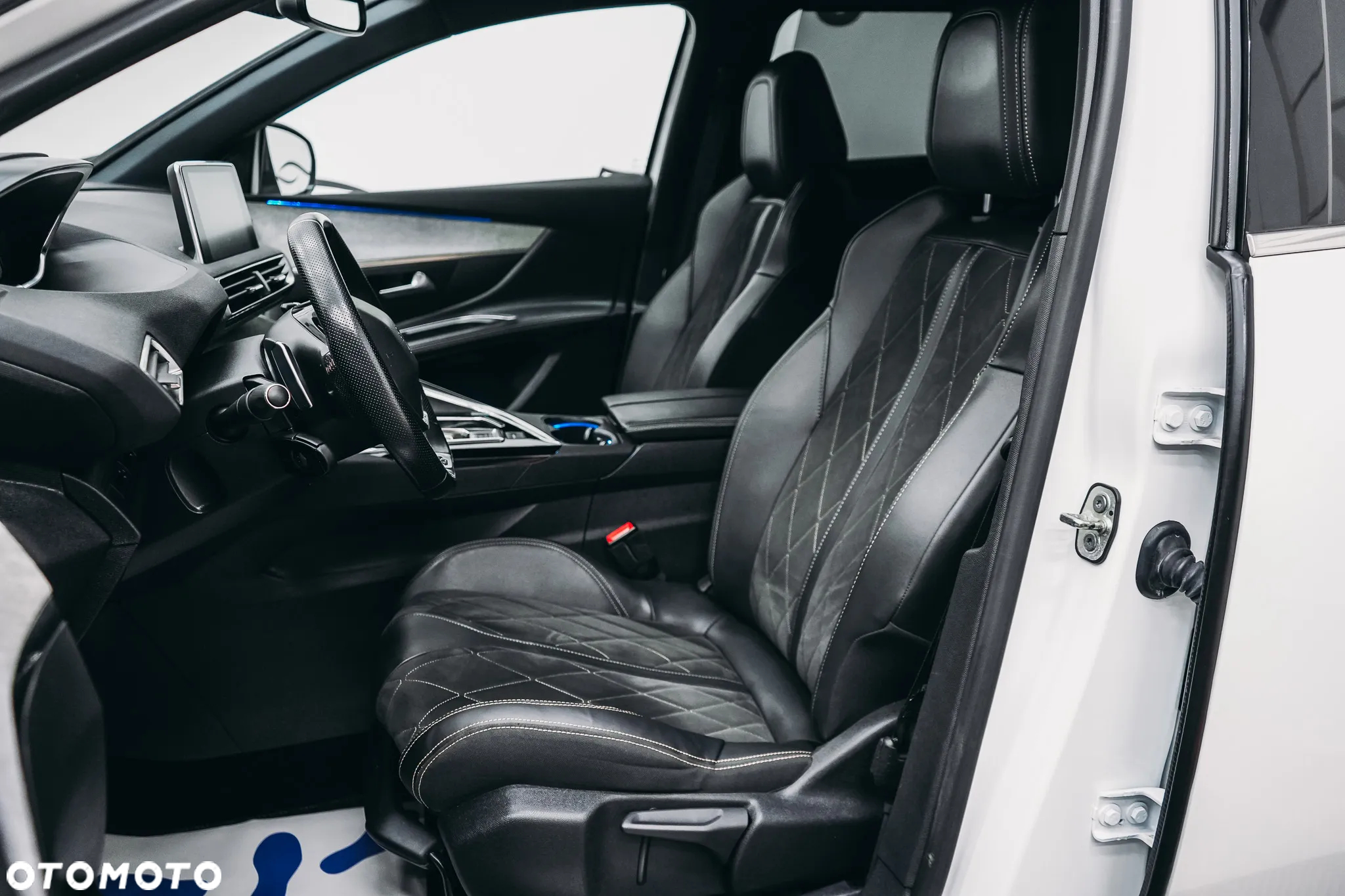 Peugeot 5008 BlueHDI 180 EAT8 GT - 16