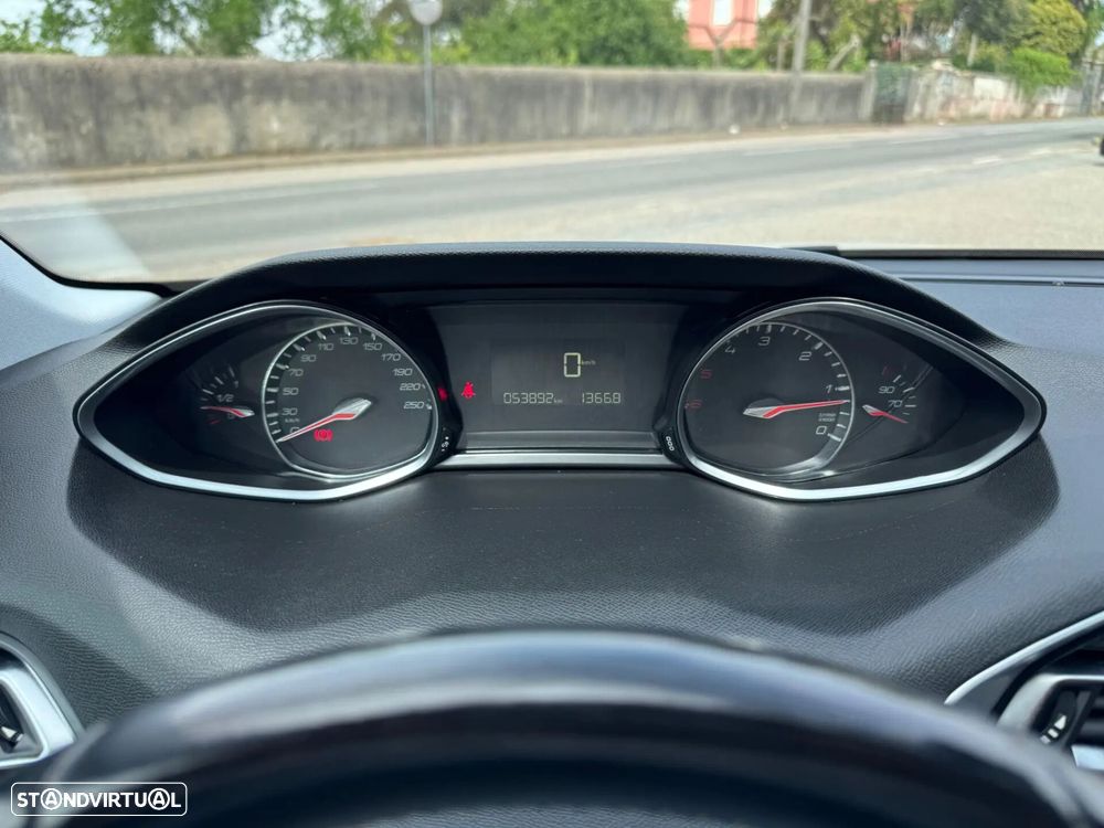 Peugeot 308 1.5 BlueHDi Allure - 22