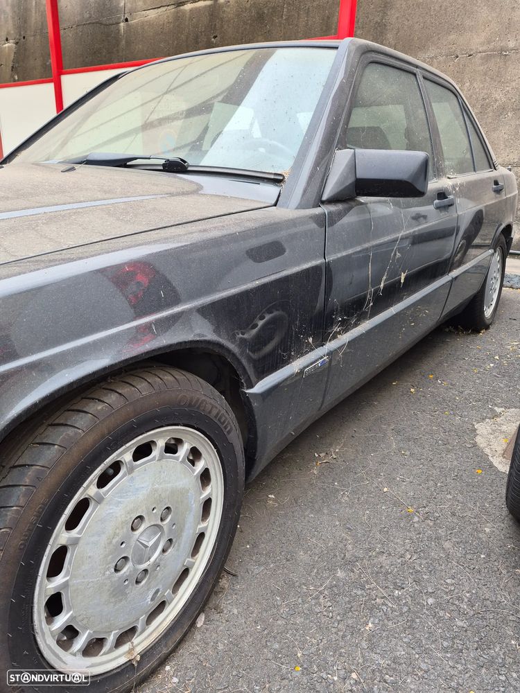 Mercedes-Benz W124 (1984-1997) 200 - 1