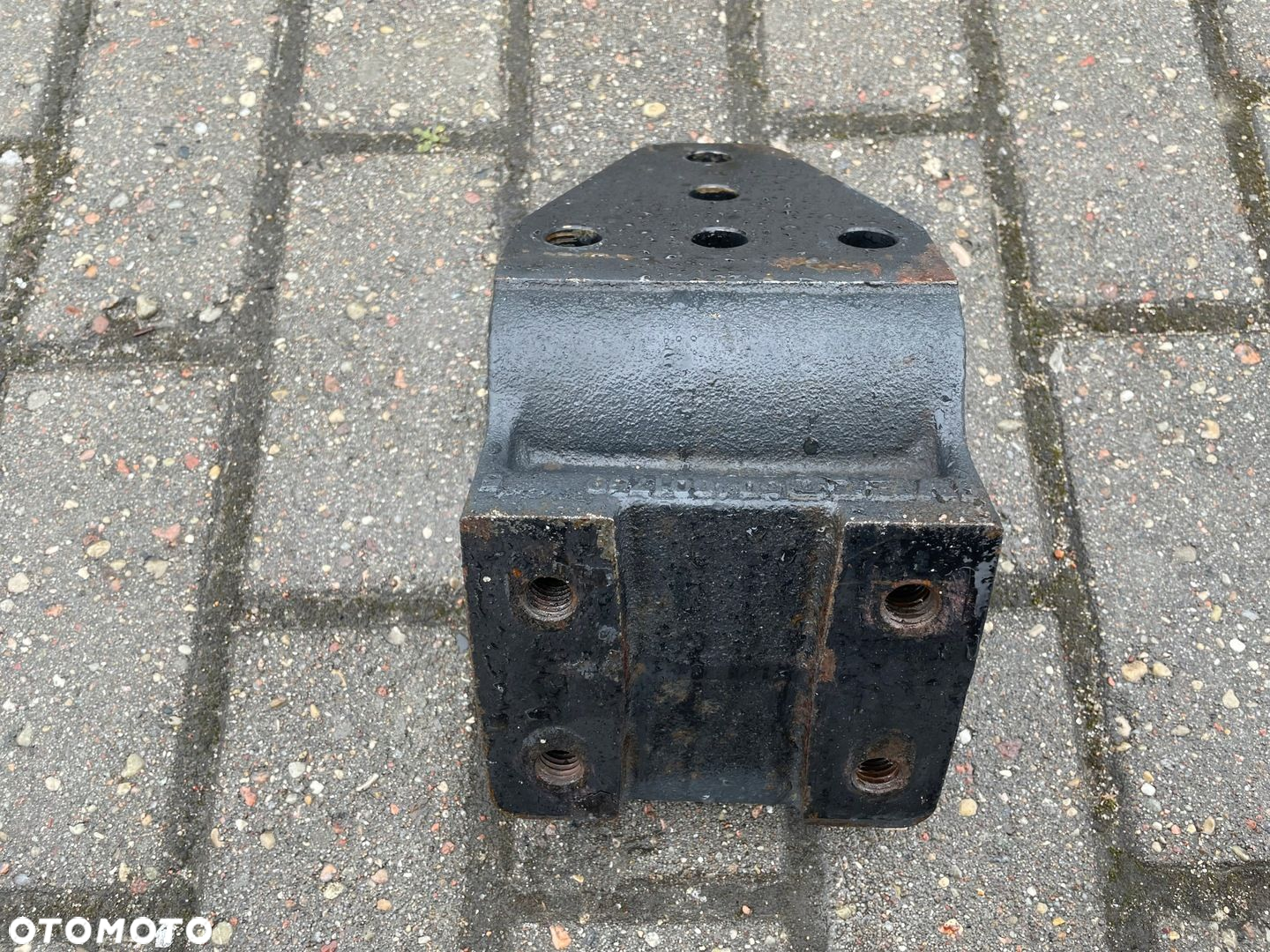 Łapa Wspornik Kabiny Iveco Stralis Hi Way 504001759 - 3