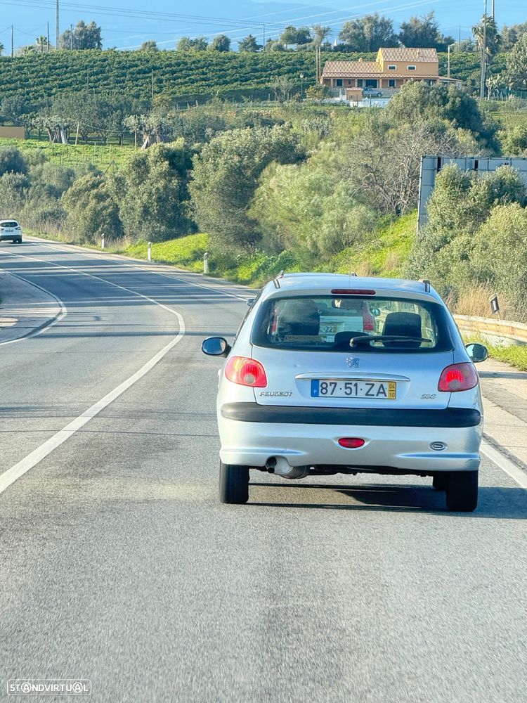 Peugeot 206 - 2