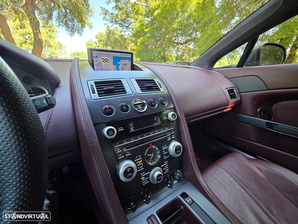 Aston Martin Vantage Coupe Sportshift - 20