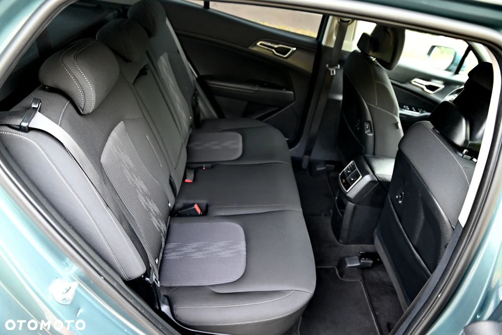 Kia Sportage 1.6 T-GDI HEV Business Line 2WD - 23