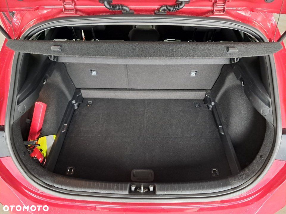 Kia Ceed - 10