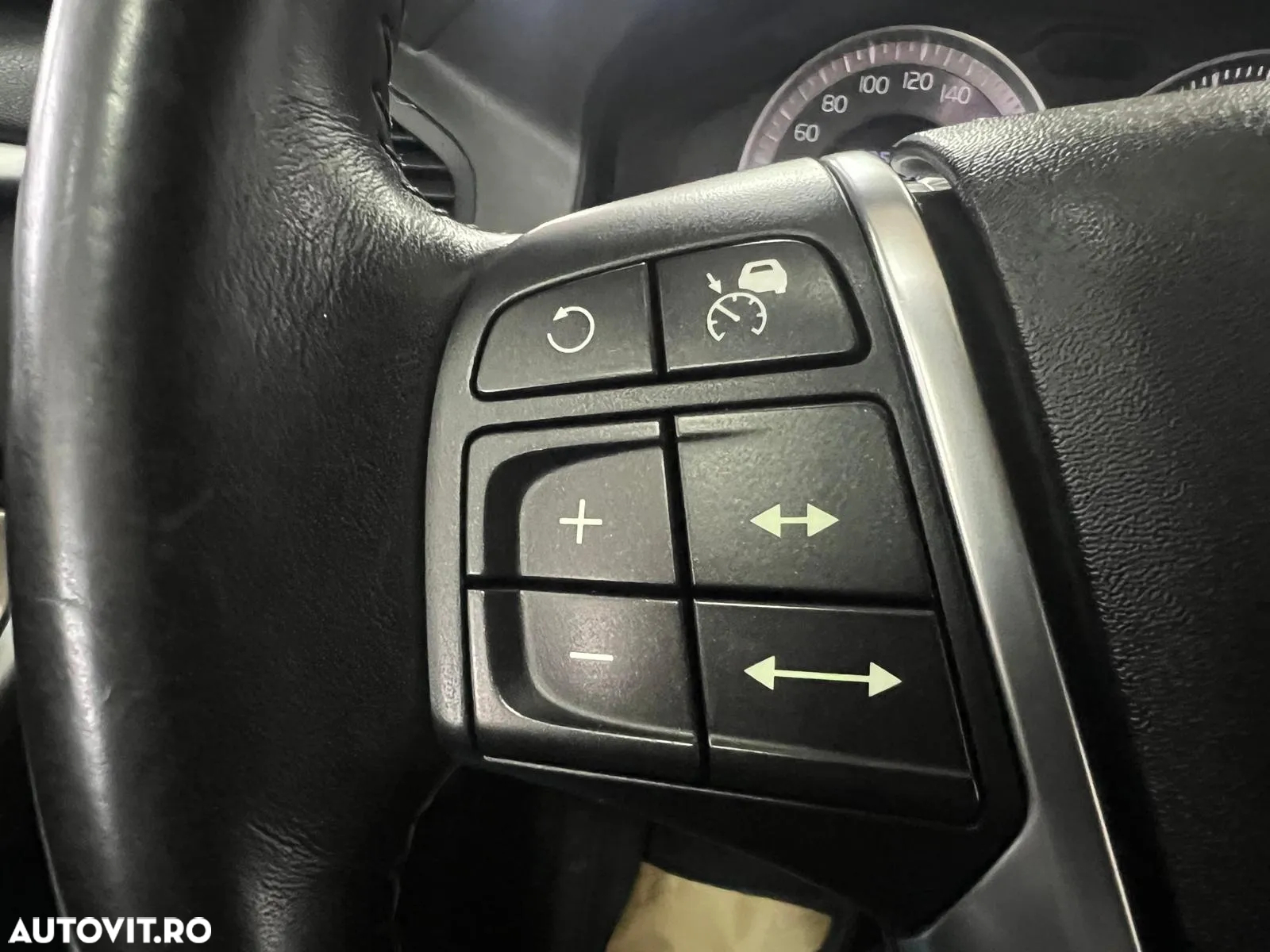 Volvo XC 60 D5 AWD Aut. RDesign - 29