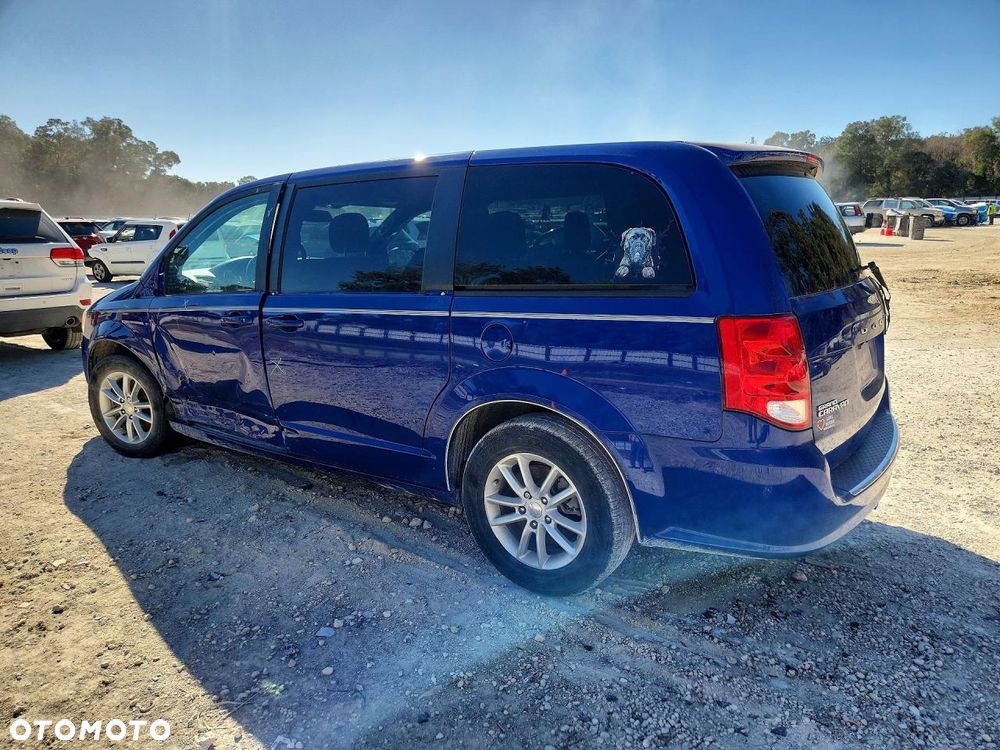 Dodge Grand Caravan - 3