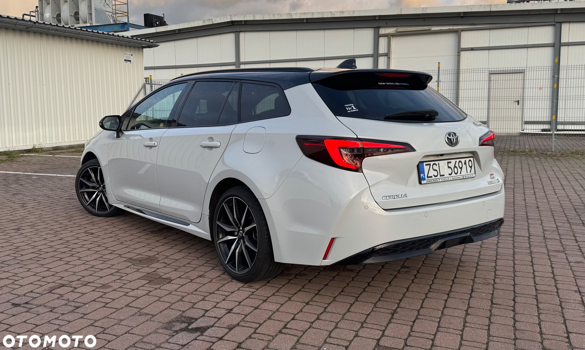 Toyota Corolla 2.0 Hybrid GR Sport Dynamic - 13
