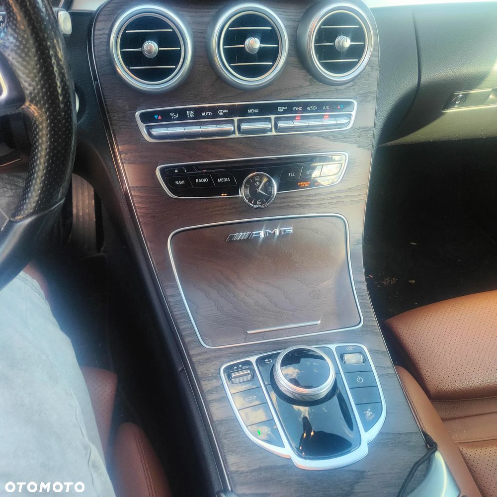 Mercedes-Benz Klasa C 300 7G-TRONIC AMG Line - 27