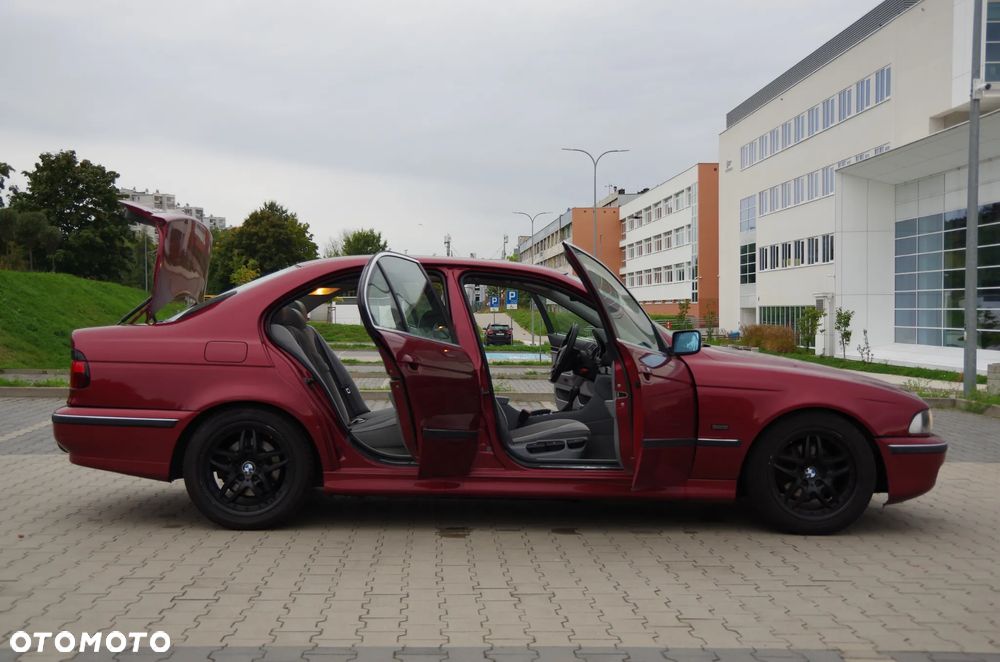 BMW Seria 5 - 16