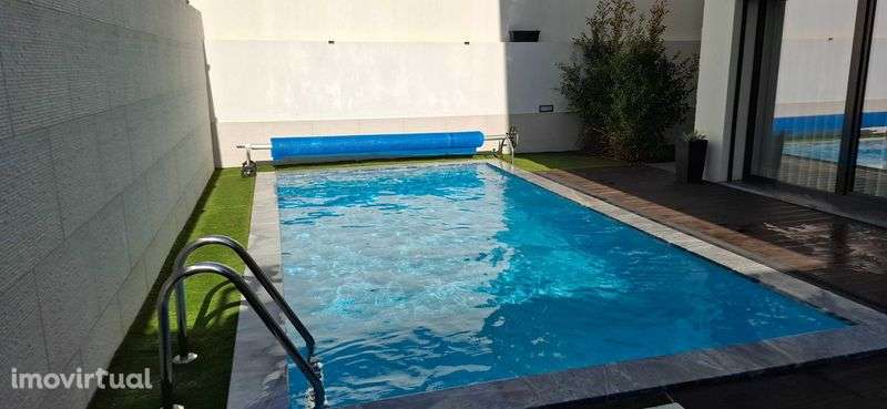 Moradia em Santa Iria de Azoia - Bairro da Primavera - Grande imagem: 3/12