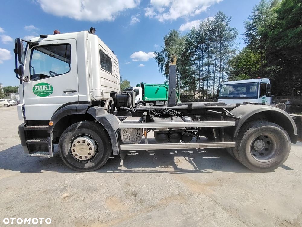 Mercedes-Benz AXOR 1828 - 3