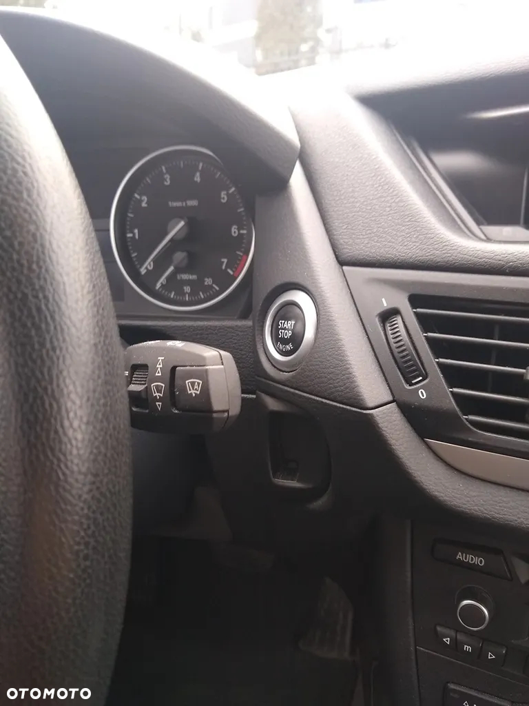 BMW X1 sDrive18i - 14