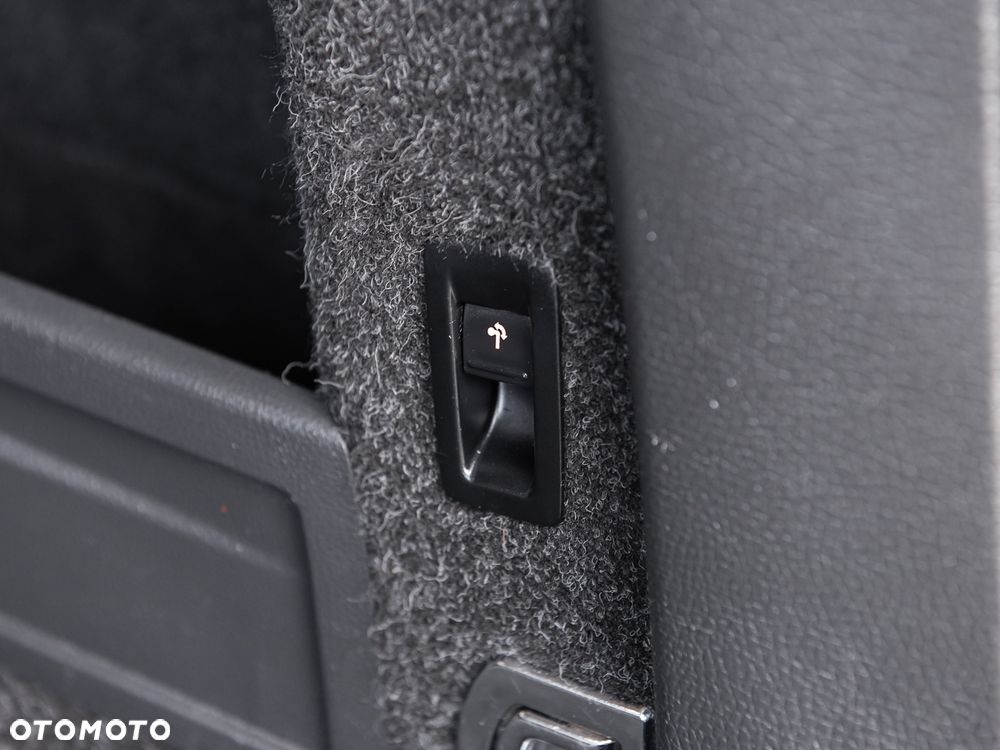 Volkswagen Passat - 31