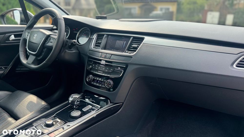 Peugeot 508 RXH Hybrid4 - 19
