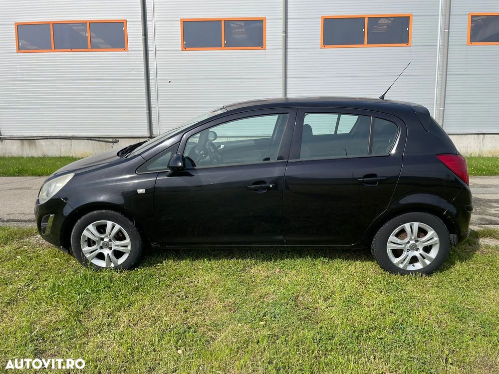 Opel Corsa 1.2 Essentia - 1