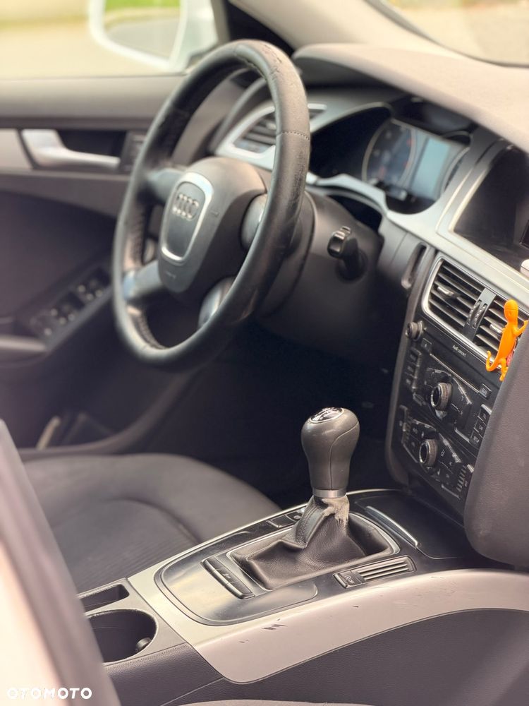 Audi A4 Avant 2.0 TDI - 9
