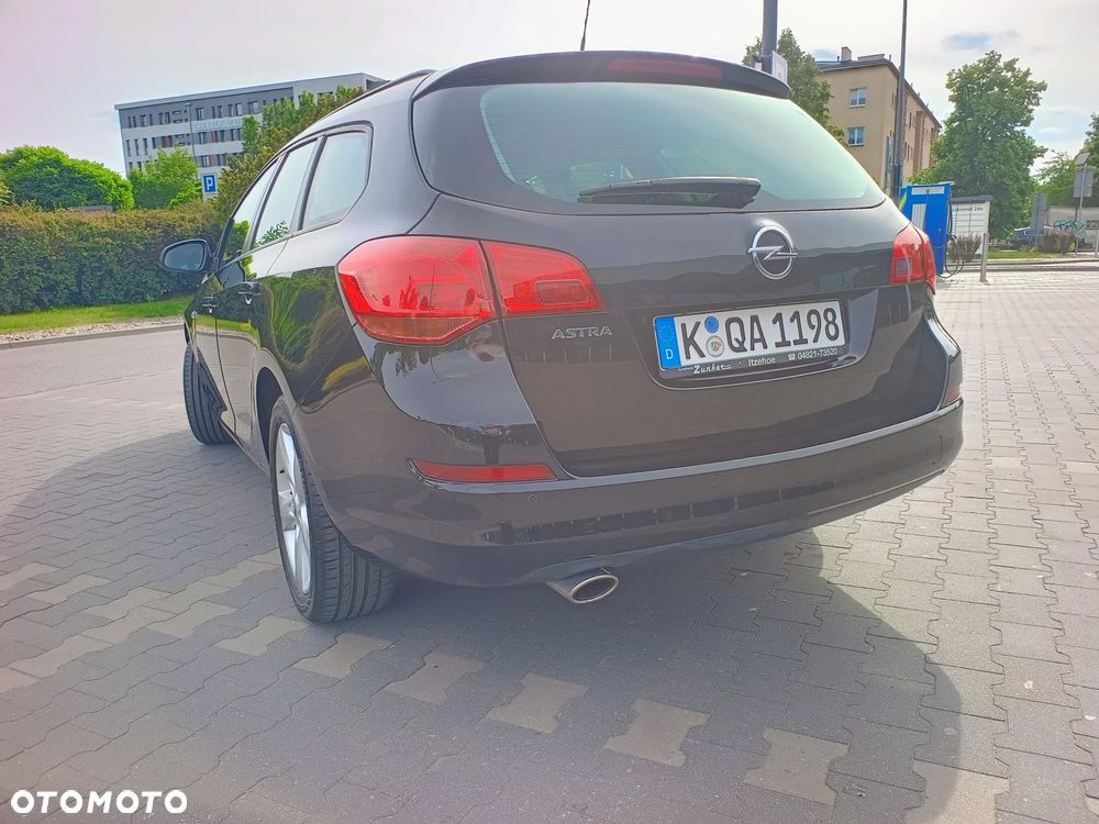 Opel Astra 1.4 T Sport - 10