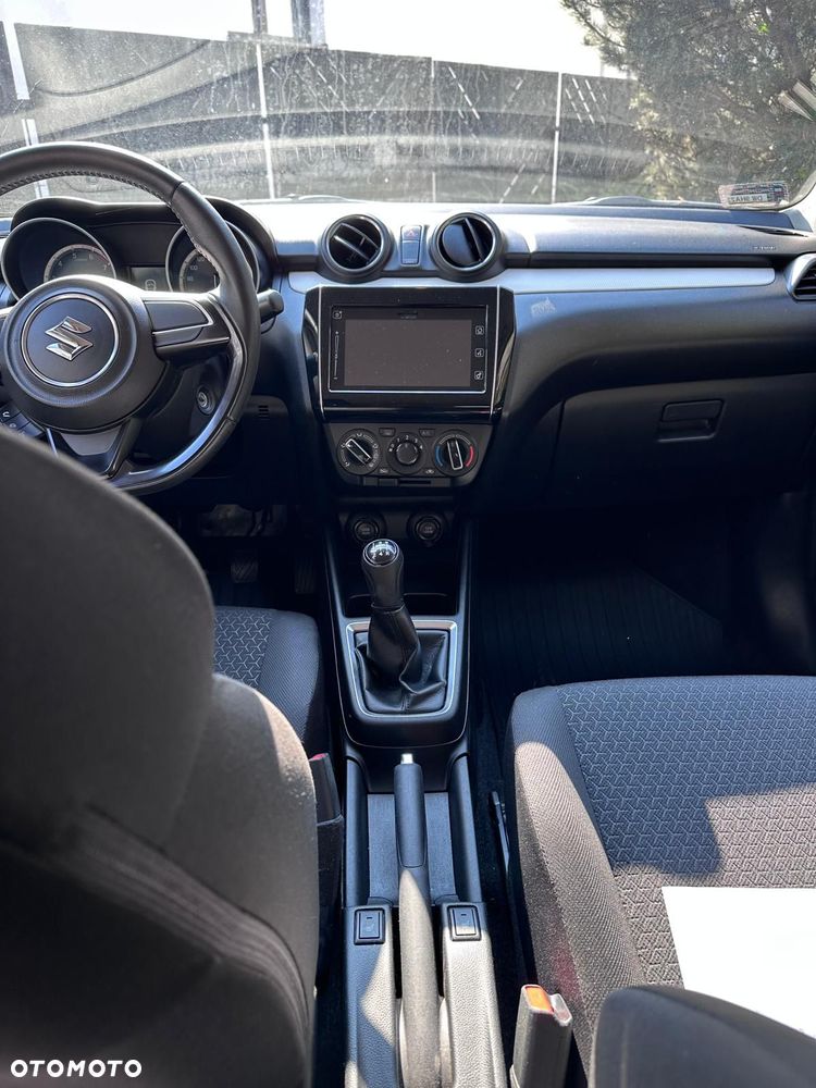 Suzuki Swift 1.2 SHVS Premium Plus - 10