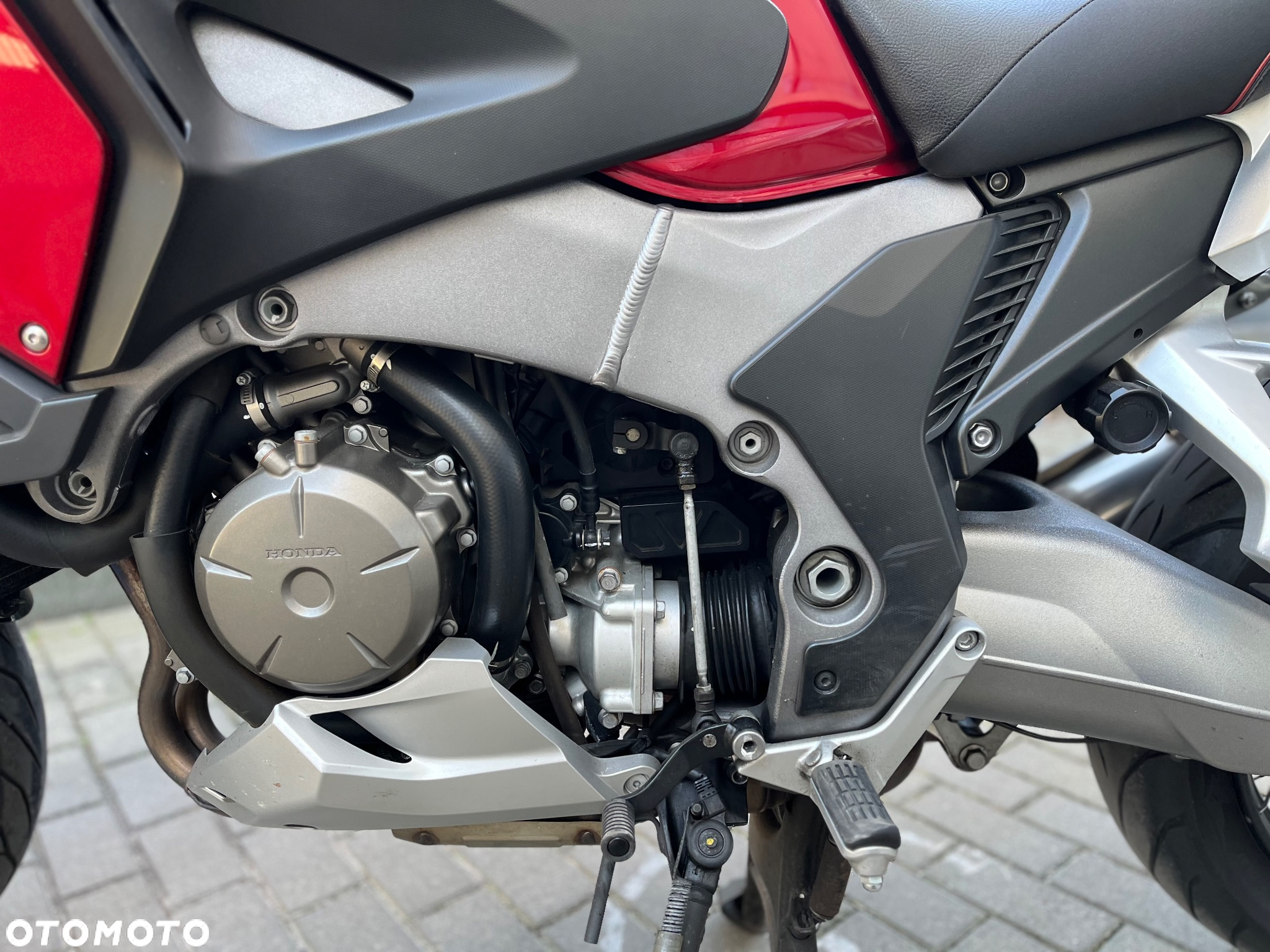 Honda VFR - 13