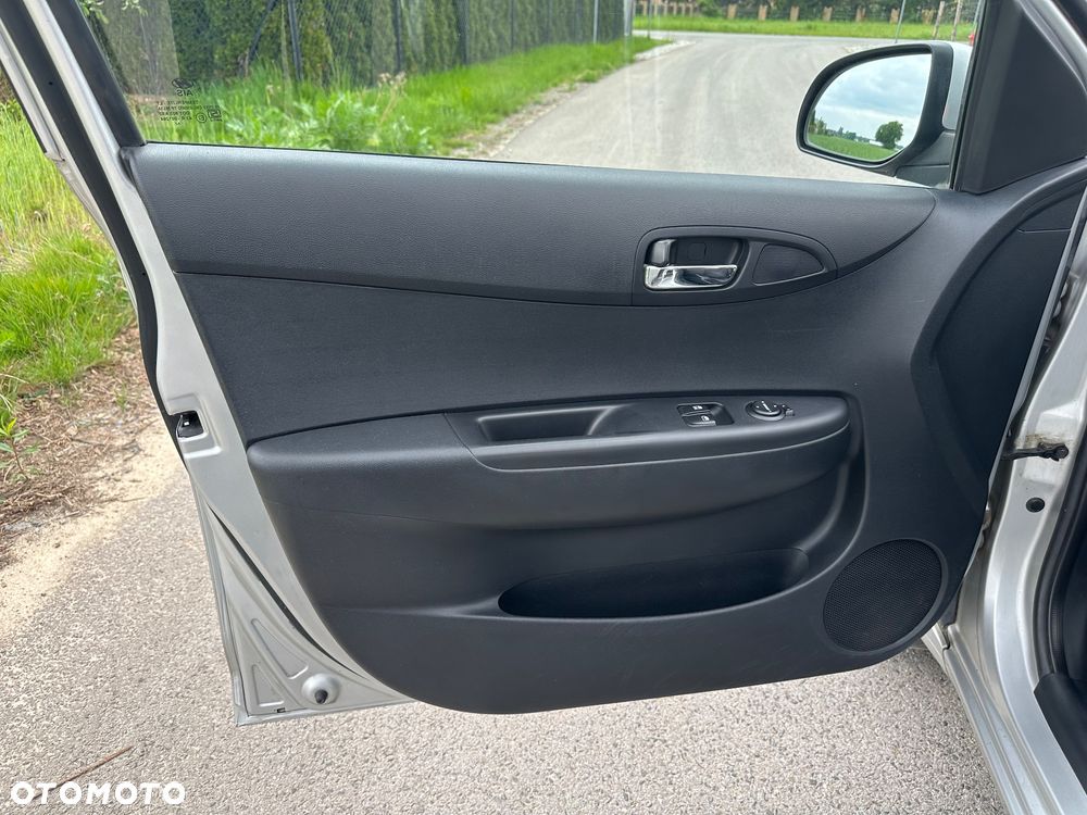 Hyundai i20 1.2 Comfort EU5 - 13