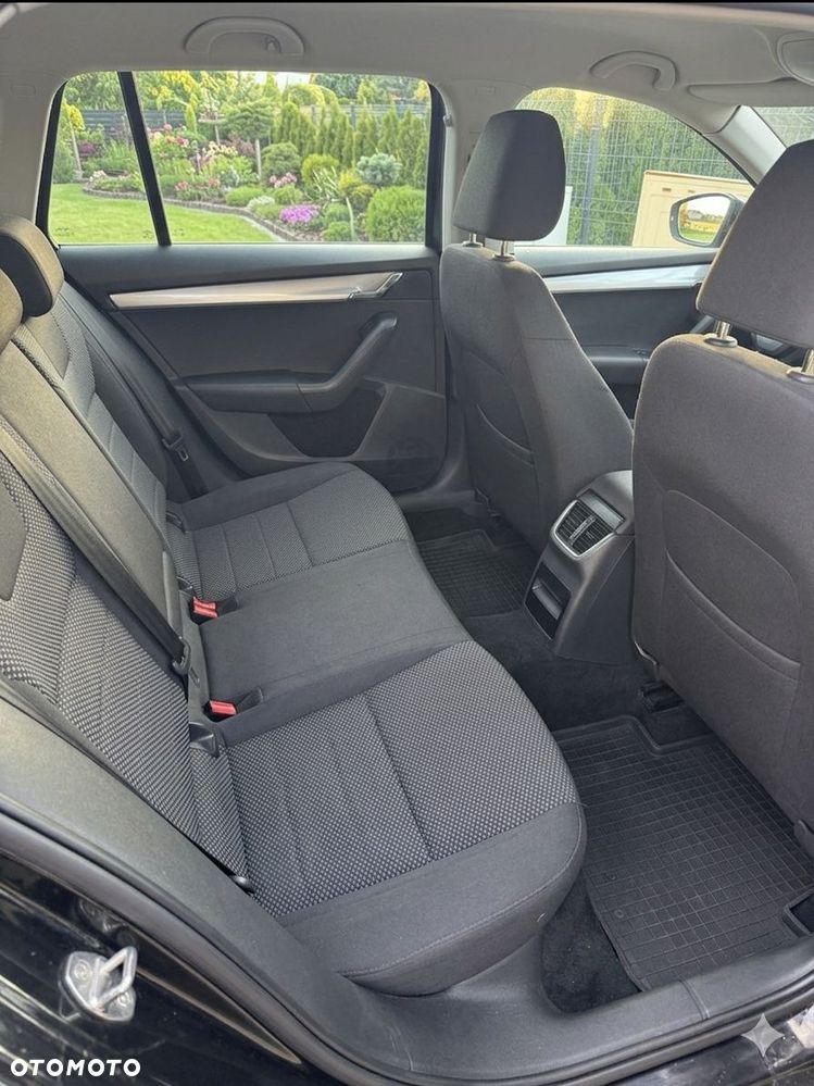 Skoda Octavia 1.6 TDI Active - 23