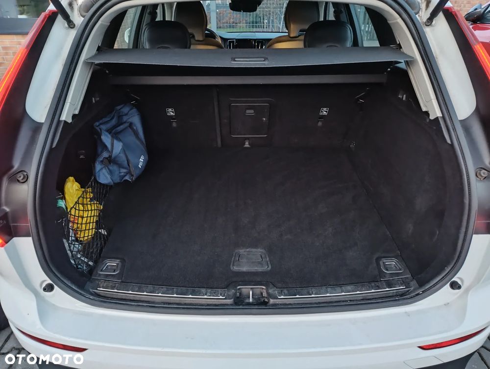 Volvo XC 60 T4 Momentum - 19