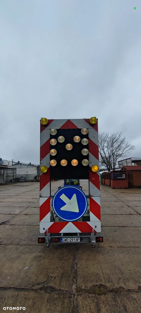 KNAUS Przyczepa sygnalizacyjna drogowa 650 kg - 8