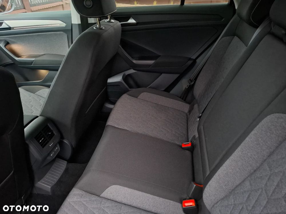 Volkswagen T-Roc 1.5 TSI OPF Move - 24