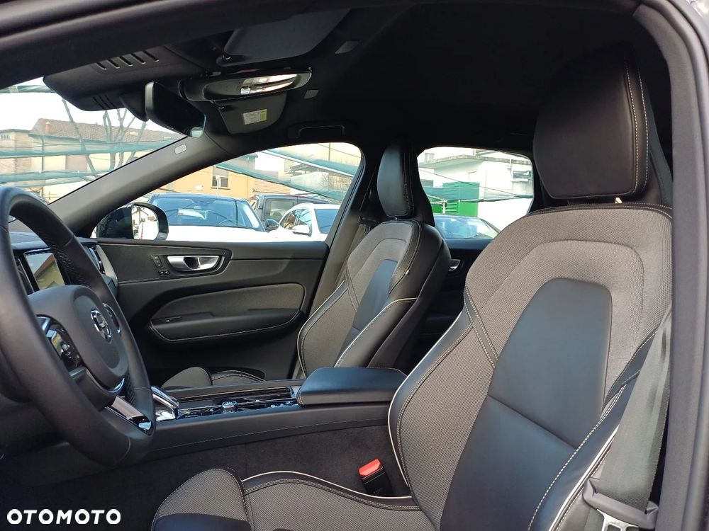Volvo XC 60 B4 D Ultimate Dark - 7