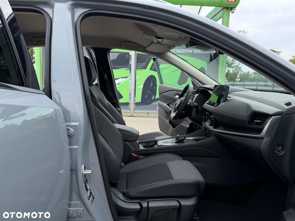 Nissan Qashqai 1.3 DIG-T N-Connecta DCT - 34