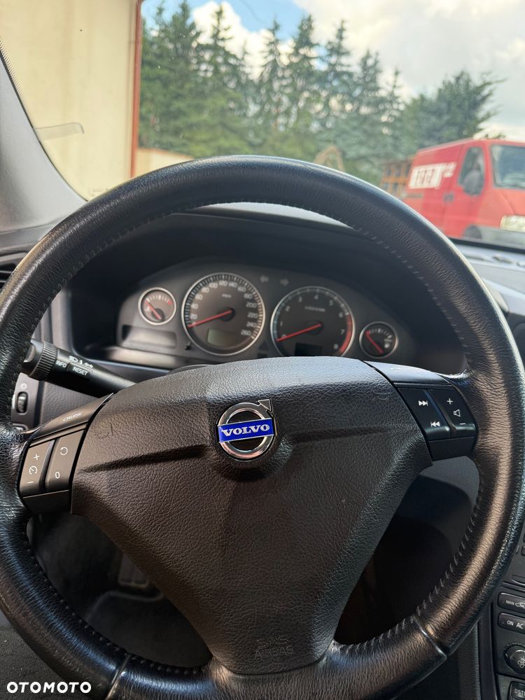Volvo S60 2.5T Momentum - 9